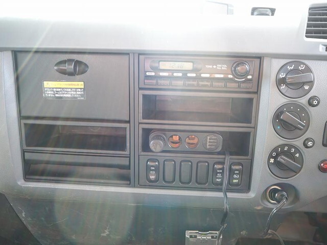 三菱ふそうファイタークレーン6段中型（4t）[写真39]