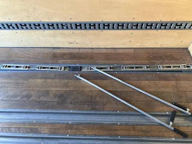 三菱ふそうキャンターアルミバン小型（2t・3t）[写真15]