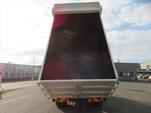 いすゞフォワード深ダンプ（土砂禁ダンプ）中型（4t）[写真10]