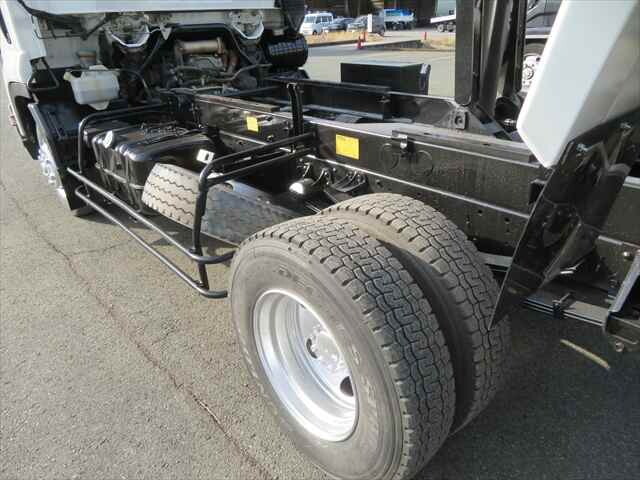 いすゞフォワード深ダンプ（土砂禁ダンプ）中型（4t）[写真18]