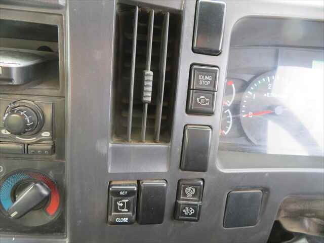 いすゞフォワード深ダンプ（土砂禁ダンプ）中型（4t）[写真35]