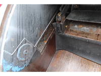 いすゞエルフパッカー車（塵芥車）中型（4t）[写真16]