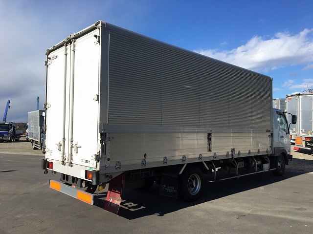 三菱ふそうファイターアルミウイング中型（4t）[写真02]