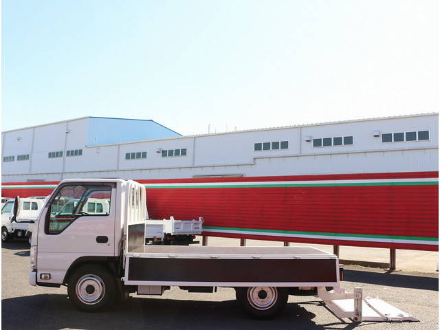 いすゞエルフ平ボディ小型（2t・3t）[写真11]