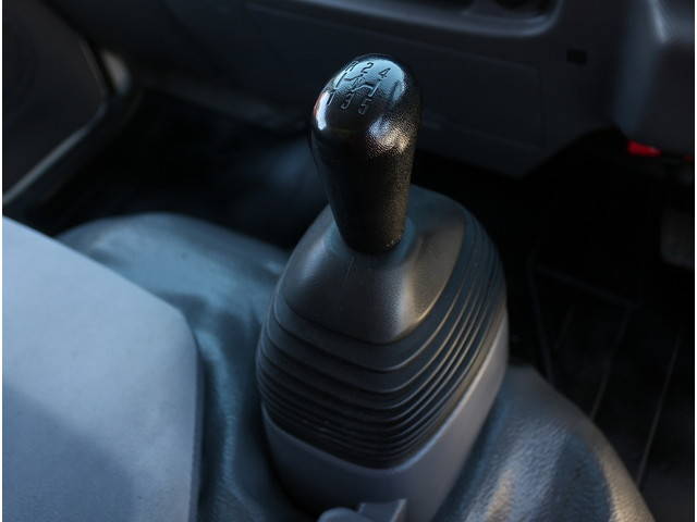 いすゞエルフ平ボディ小型（2t・3t）[写真19]