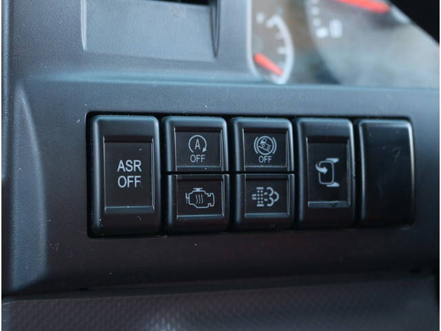 いすゞエルフ平ボディ小型（2t・3t）[写真21]