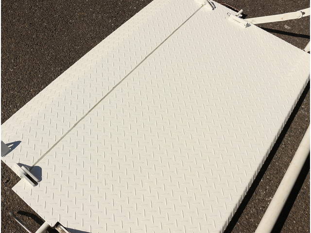 いすゞエルフ平ボディ小型（2t・3t）[写真08]