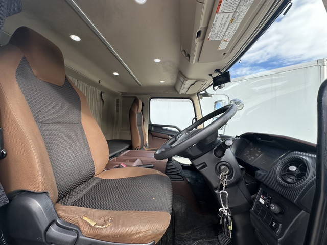 日野レンジャー冷凍車（冷蔵車）中型（4t）[写真10]