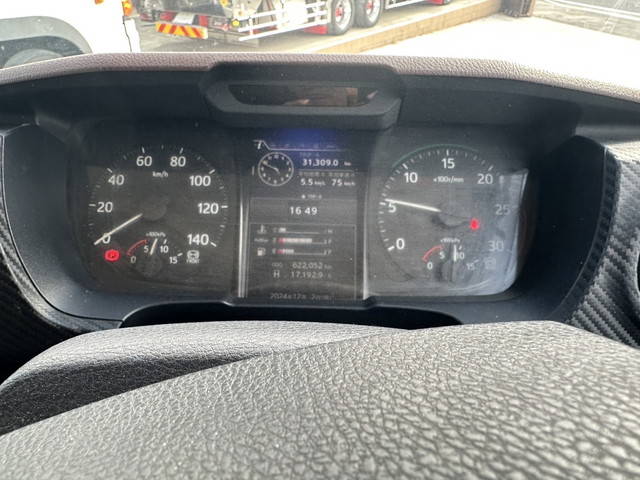 日野レンジャー冷凍車（冷蔵車）中型（4t）[写真12]