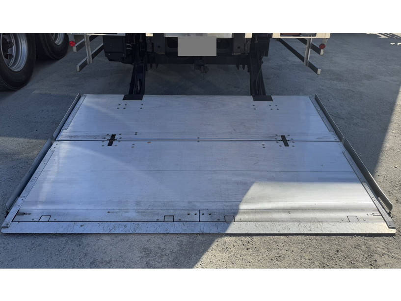 日野レンジャー冷凍車（冷蔵車）中型（4t）[写真30]