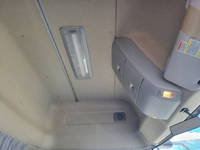 UDトラックスクオントレーラーヘッド（トラクターヘッド）大型（10t）[写真27]