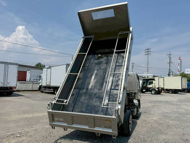 三菱ふそうキャンターダンプ小型（2t・3t）[写真11]