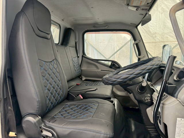 三菱ふそうキャンターダンプ小型（2t・3t）[写真31]