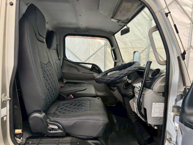 三菱ふそうキャンターダンプ小型（2t・3t）[写真33]