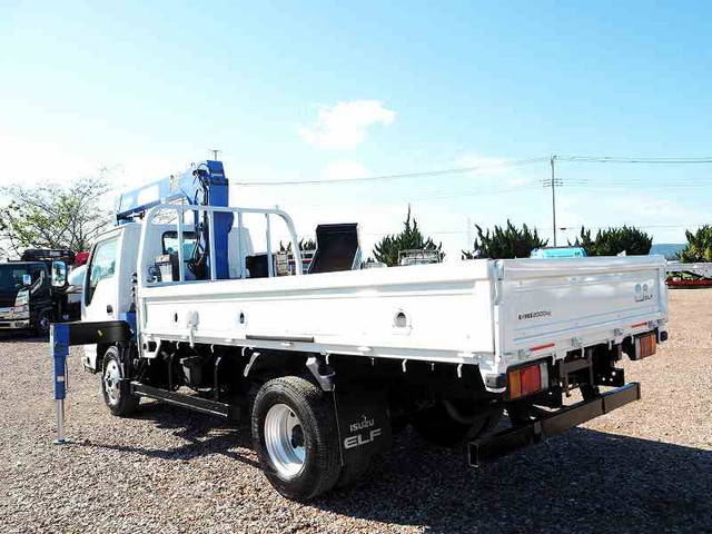 いすゞエルフクレーン3段小型（2t・3t）[写真02]