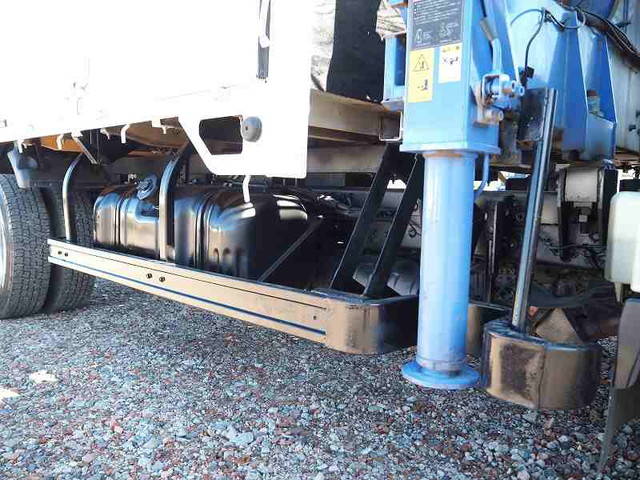 いすゞエルフクレーン3段小型（2t・3t）[写真24]