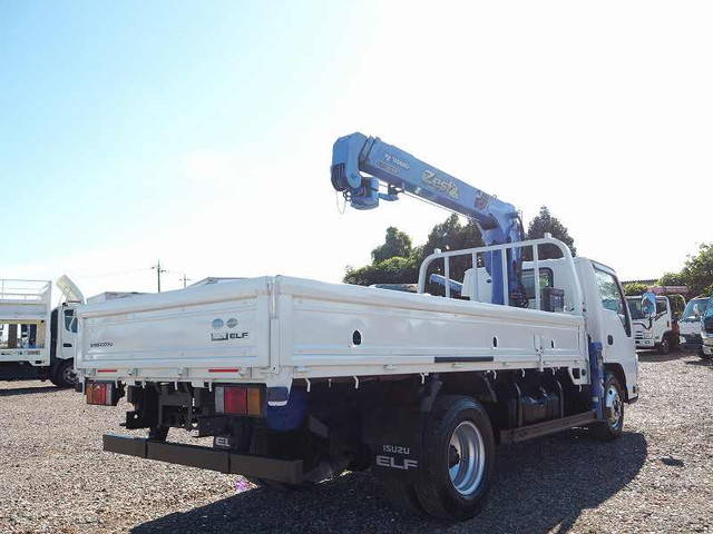 いすゞエルフクレーン3段小型（2t・3t）[写真04]