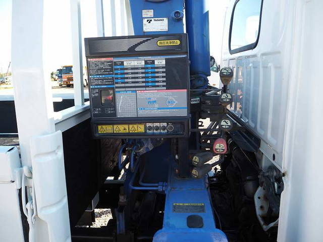 いすゞエルフクレーン3段小型（2t・3t）[写真09]