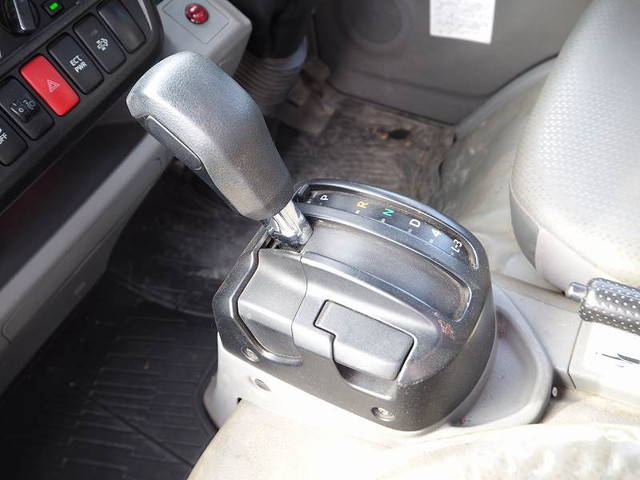 日野デュトロクレーン4段小型（2t・3t）[写真31]