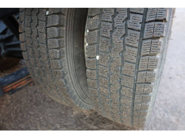 いすゞエルフコンテナ専用車小型（2t・3t）[写真10]