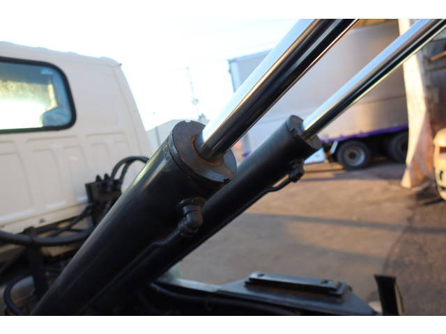 いすゞエルフコンテナ専用車小型（2t・3t）[写真15]