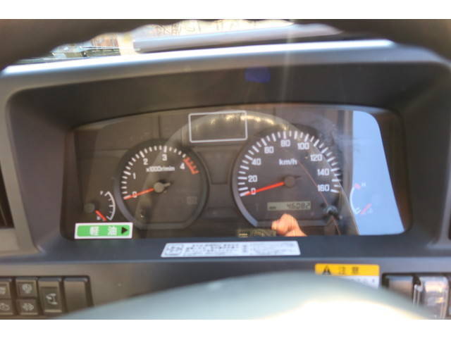 いすゞエルフコンテナ専用車小型（2t・3t）[写真25]