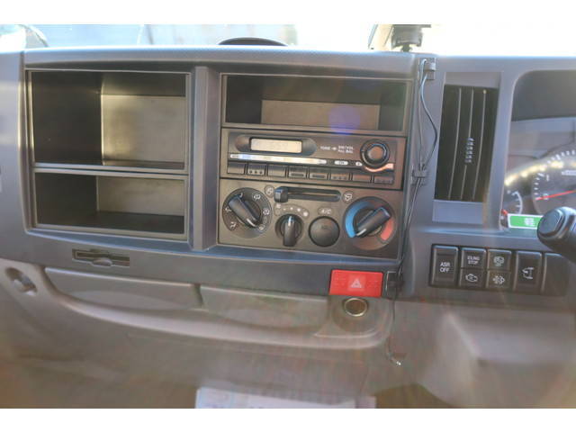 いすゞエルフコンテナ専用車小型（2t・3t）[写真27]