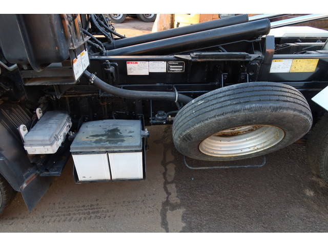 いすゞエルフコンテナ専用車小型（2t・3t）[写真07]