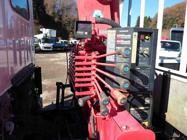 いすゞエルフクレーン3段小型（2t・3t）[写真19]