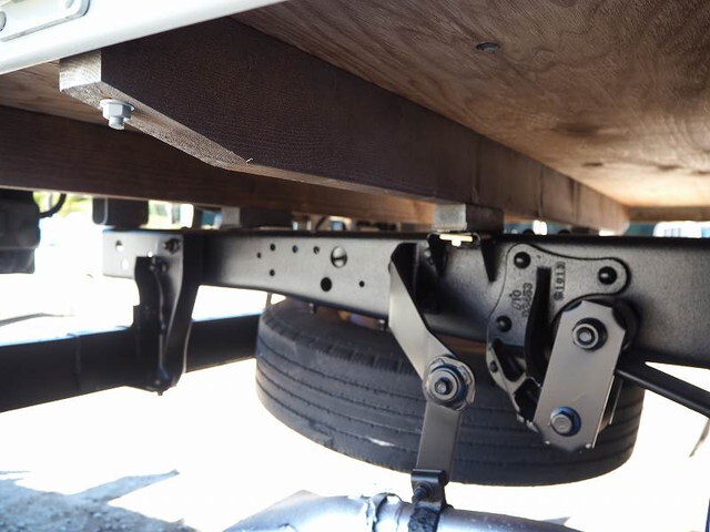 いすゞエルフクレーン3段小型（2t・3t）[写真27]