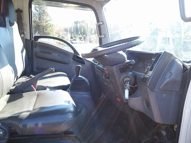 いすゞエルフクレーン3段小型（2t・3t）[写真33]