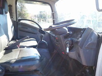 いすゞエルフクレーン3段小型（2t・3t）[写真34]