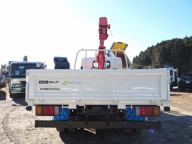 いすゞエルフクレーン3段小型（2t・3t）[写真09]