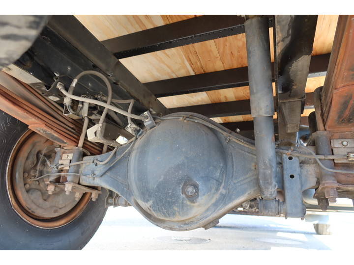 いすゞエルフ平ボディ小型（2t・3t）[写真11]