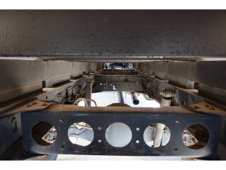 いすゞエルフ平ボディ小型（2t・3t）[写真12]