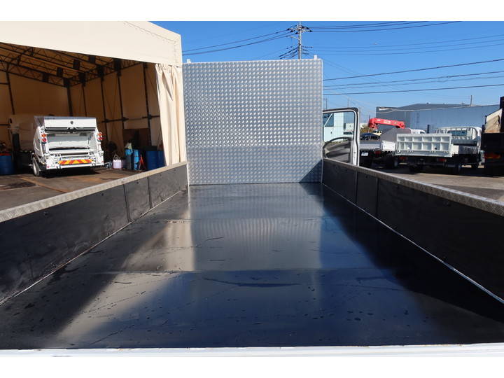 いすゞエルフ平ボディ小型（2t・3t）[写真02]