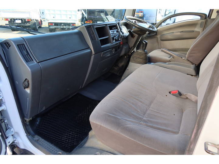 いすゞエルフ平ボディ小型（2t・3t）[写真24]