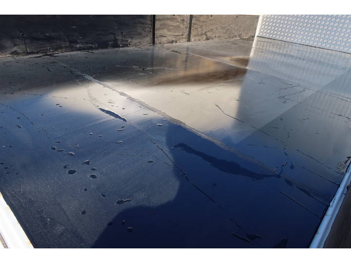 いすゞエルフ平ボディ小型（2t・3t）[写真04]