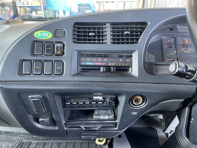 いすゞフォワードダンプ中型（4t）[写真36]