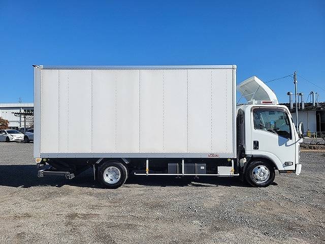 いすゞエルフパネルバン小型（2t・3t）[写真06]
