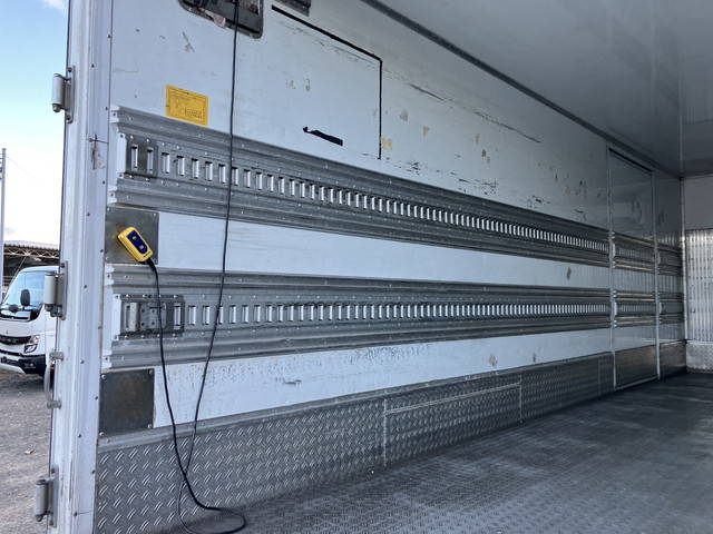 三菱ふそうファイター冷凍車（冷蔵車）中型（4t）[写真12]