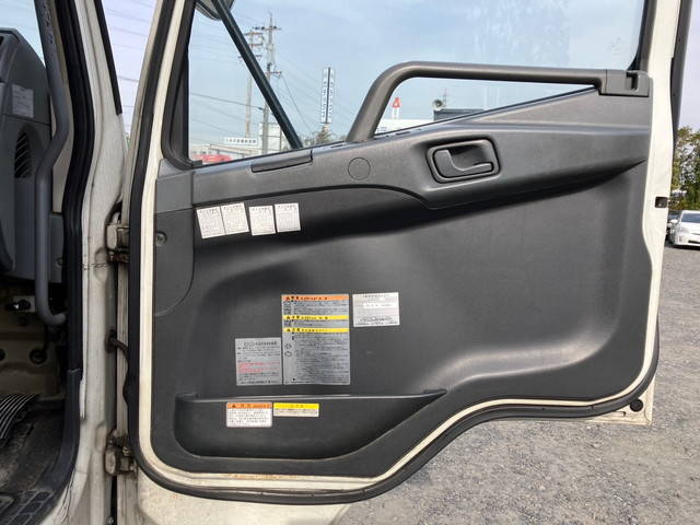 三菱ふそうファイター冷凍車（冷蔵車）中型（4t）[写真32]