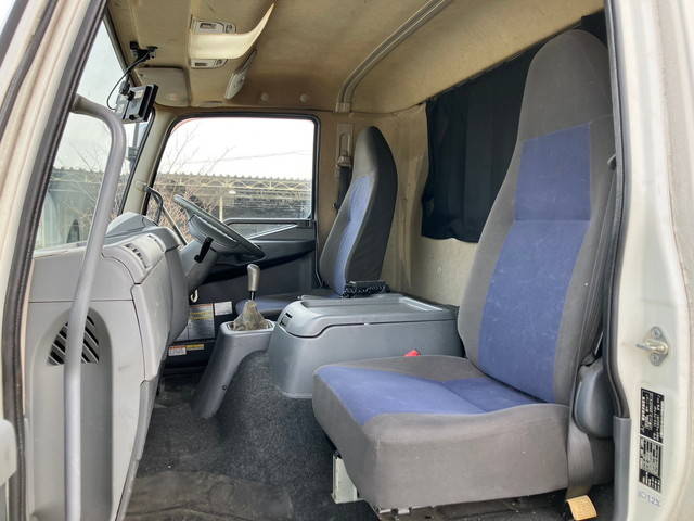 三菱ふそうファイター冷凍車（冷蔵車）中型（4t）[写真34]