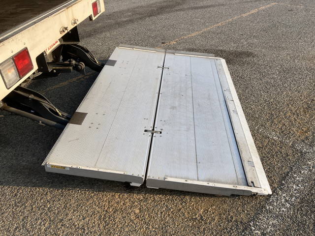 日野レンジャーアルミウイング中型（4t）[写真13]