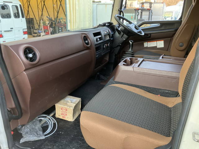 日野レンジャーアルミウイング中型（4t）[写真34]