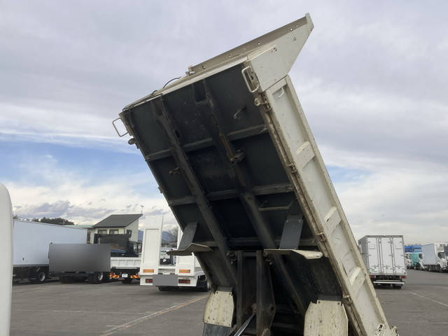 トヨタトヨエースダンプ小型（2t・3t）[写真13]