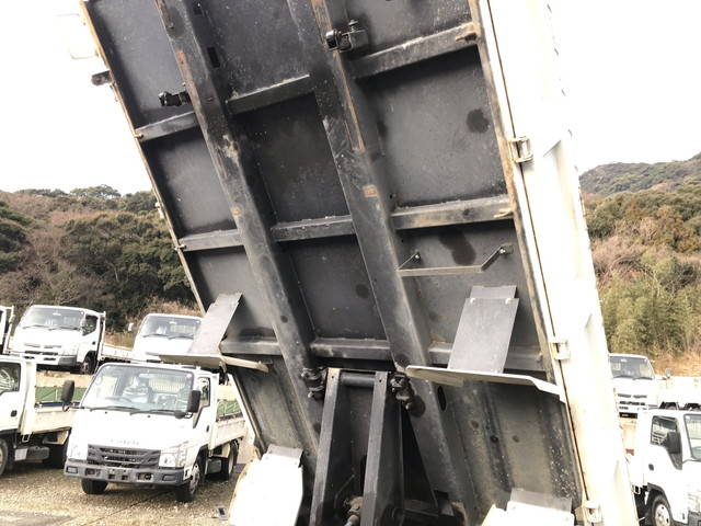 三菱ふそうキャンターダンプ小型（2t・3t）[写真18]