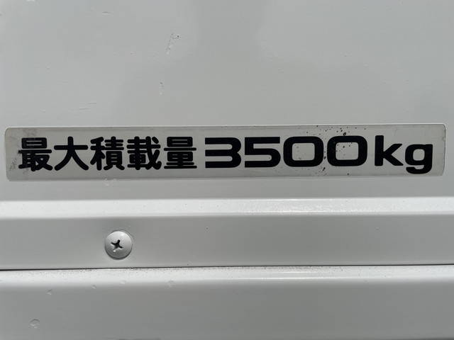 いすゞエルフセルフクレーン3段小型（2t・3t）[写真16]