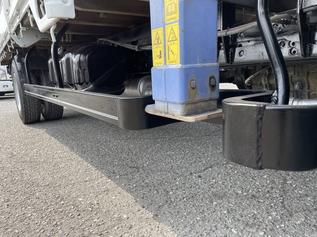 いすゞエルフセルフクレーン3段小型（2t・3t）[写真24]