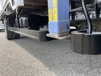 いすゞエルフセルフクレーン3段小型（2t・3t）[写真24]